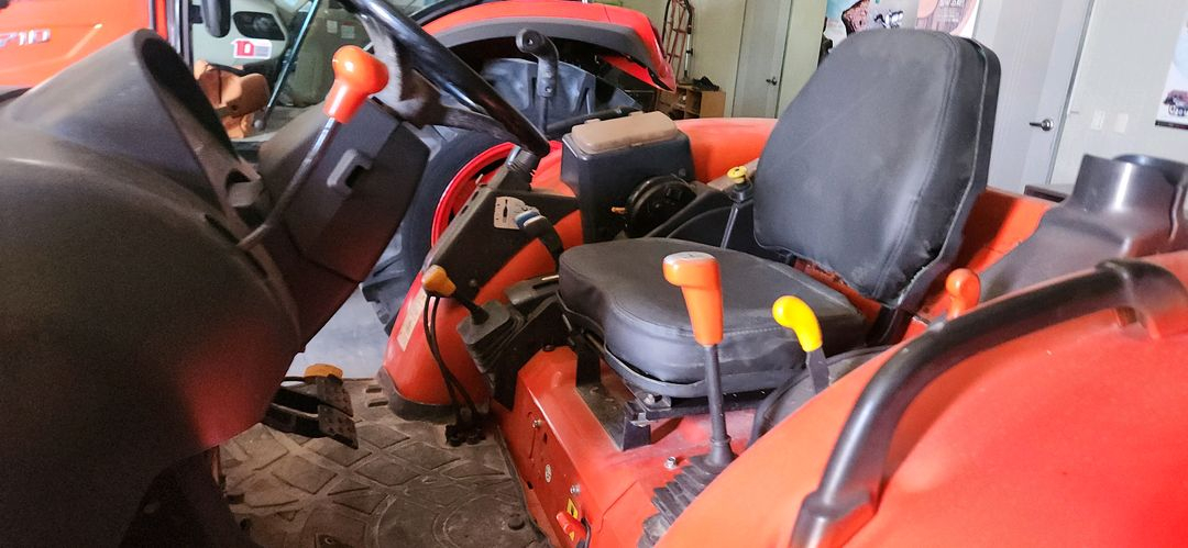 상태아주좋은 대동 트랙터 트랙트 트렉터 트렉트 NX520--2