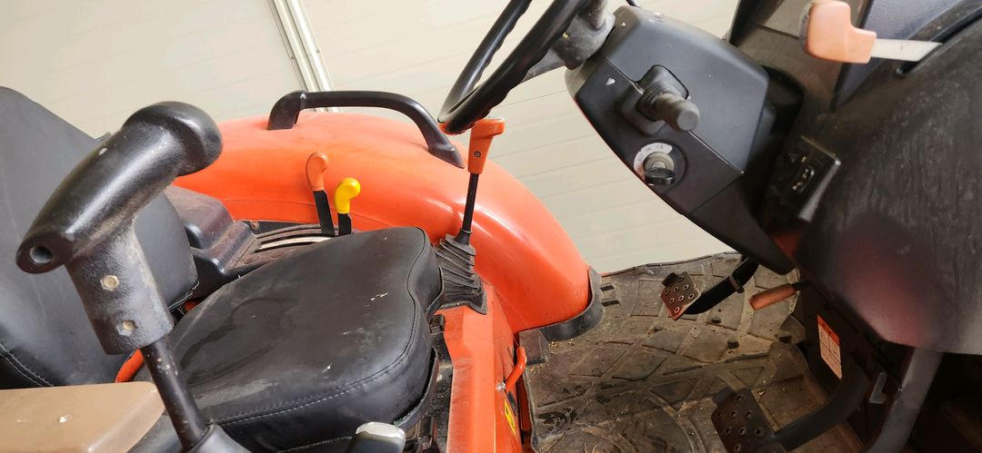 상태아주좋은 대동 트랙터 트랙트 트렉터 트렉트 NX520--6