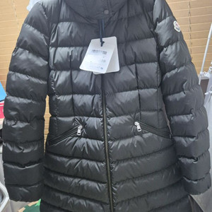 몽클레어 여성 패딩점퍼 leanf 새상품