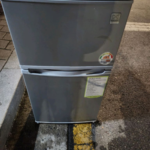 소형 냉장고 85리터 근처는 가져다 드려요 이미지