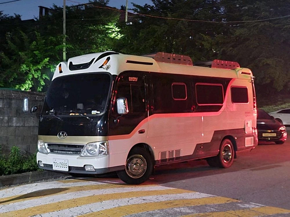 캠핑카 이미지