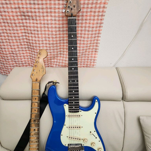 펜더 스탠다드 USA 50주년 기념모델 일렉트릭블루 스트라토캐스터 이미지