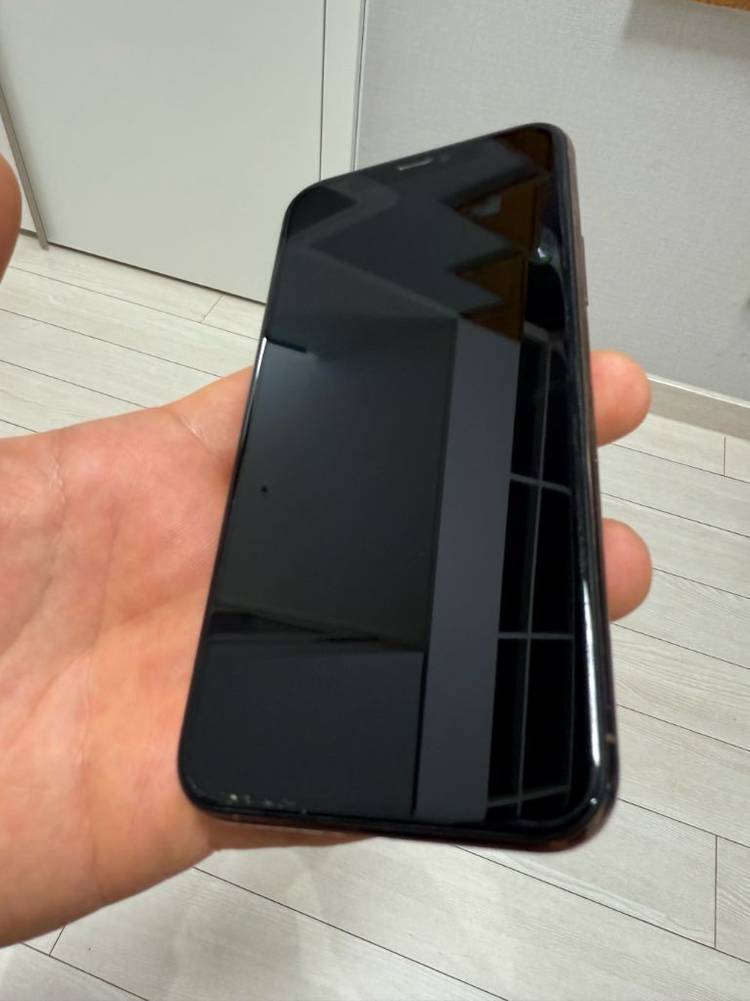 아이폰11프로 골드 256기가 배터리73--2