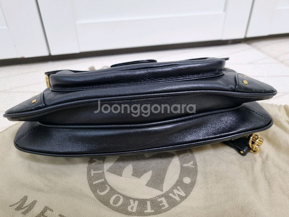 메트로시티 가죽숄더가방--7