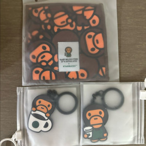 스타벅스 베이프 키링 코스터 이미지
