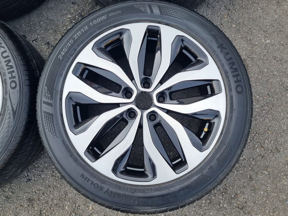 SM6 18인치 2454518 휠타이어 팝니다--1