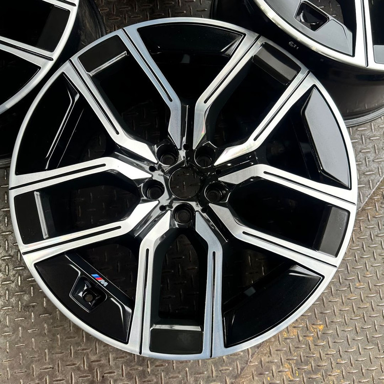 20인치 BMW G70 I7 907M 블랙폴리쉬 순정휠 1대분 PCD112 9.0J +24 10.5J +44 ​ 이미지