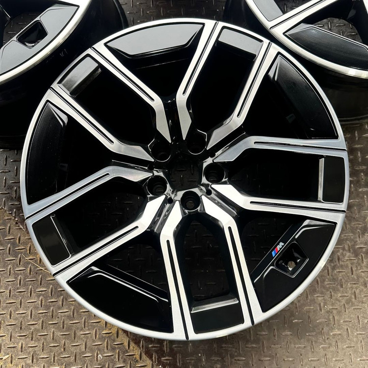 20인치 BMW G70 I7 907M 블랙폴리쉬 순정휠 1대분 PCD112 9.0J +24 10.5J +44 ​ 이미지