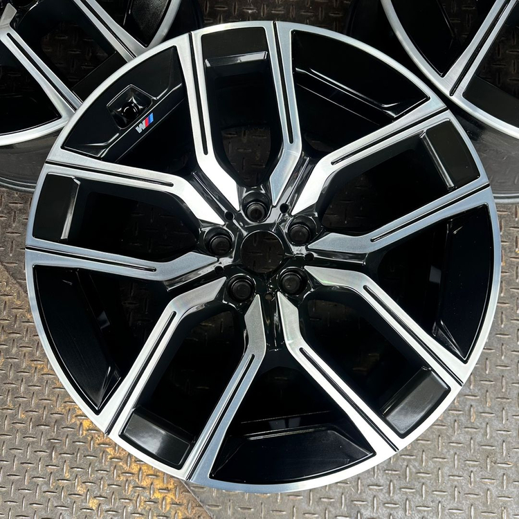 20인치 BMW G70 I7 907M 블랙폴리쉬 순정휠 1대분 PCD112 9.0J +24 10.5J +44 ​ 이미지