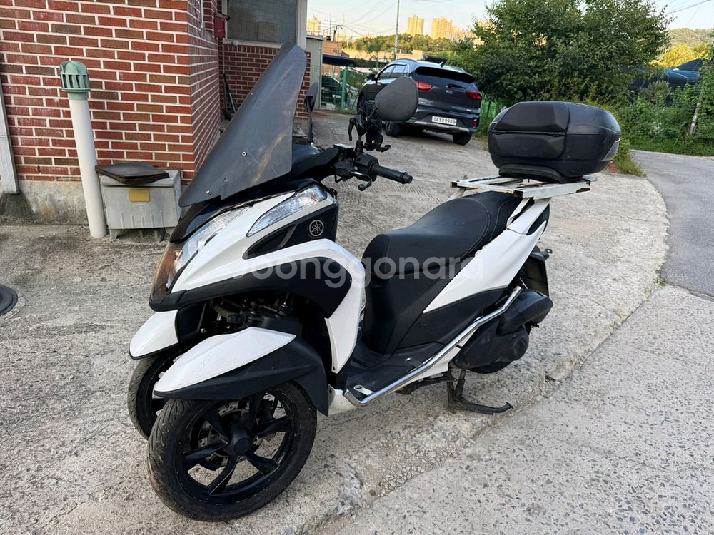 야마하 트리시티125 19년형 화이트컬러 판매합니다--1