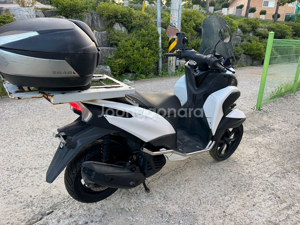 야마하 트리시티125 19년형 화이트컬러 판매합니다--4