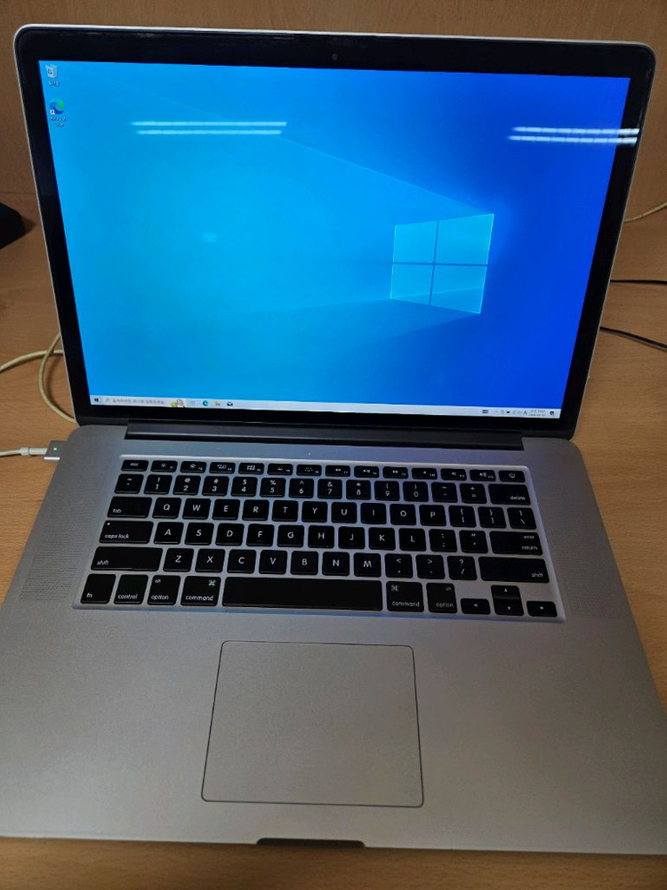 2015 맥북프로 15인치 16/512--3