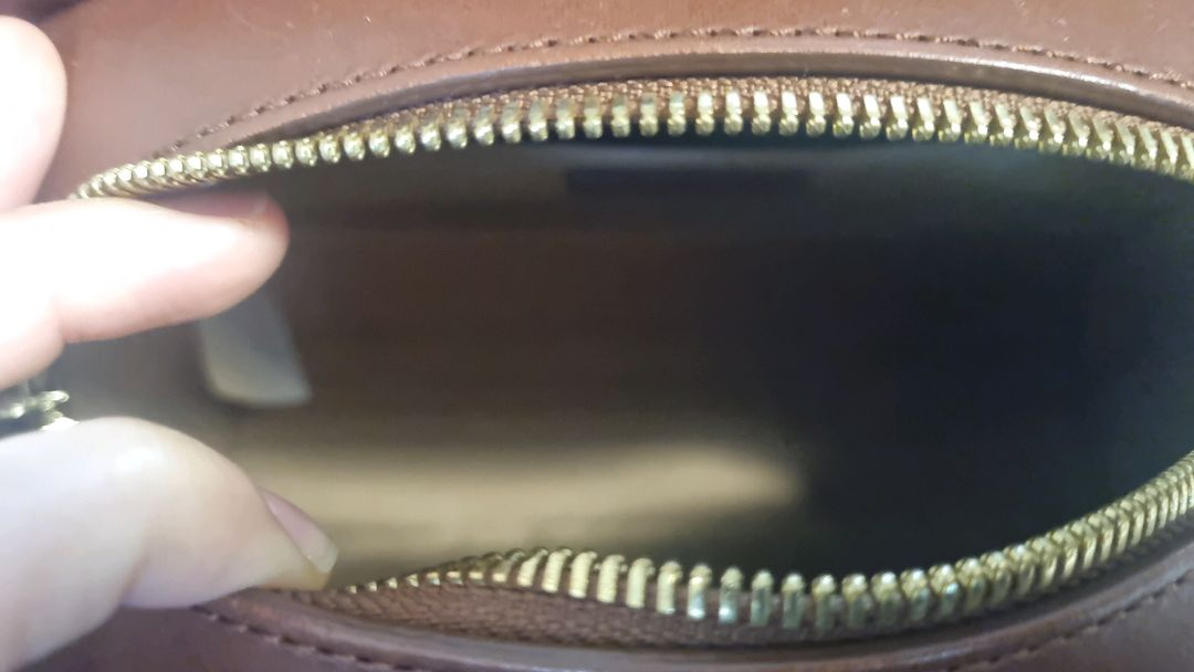 APC아페쎄 하프문 브라운 이미지