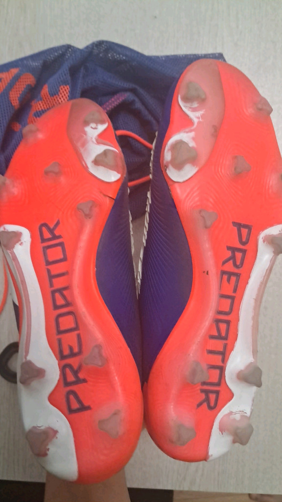 아디다스 프레데터 엘리트 축구화 팝니다 아직 안팔렸습니다 이미지