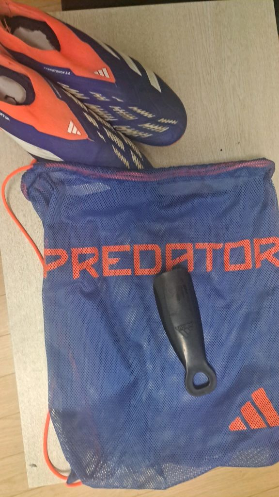 아디다스 프레데터 엘리트 축구화 팝니다 아직 안팔렸습니다 이미지