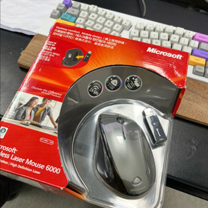 마이크로소프트 무선 레이저 마우스 6000 이미지