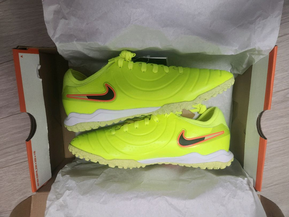 [새상품] 나이키 풋살화 티엠포 레전드 10 프로 TF DV4336-701, 265--1