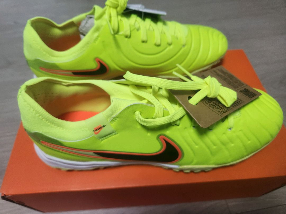 [새상품] 나이키 풋살화 티엠포 레전드 10 프로 TF DV4336-701, 265--3