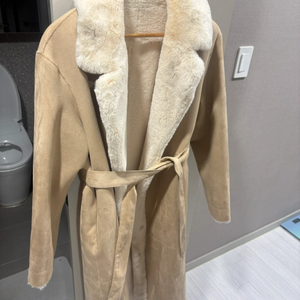 롱 무스탕 베이지 팝니다 이미지