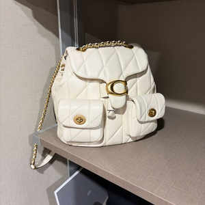 코치 태비 퀼팅 체인 백팩(백화점 정품)