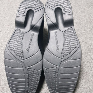 금강제화 랜드로바 이미지