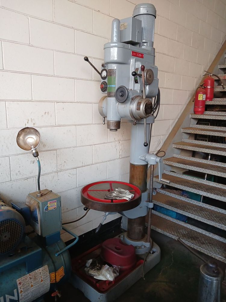 저속 드릴머신 25mm 철강, 스덴 작업용 / 대형 드릴&탭 겸용기계 50mm(업라이트) 직립드릴머신 이미지