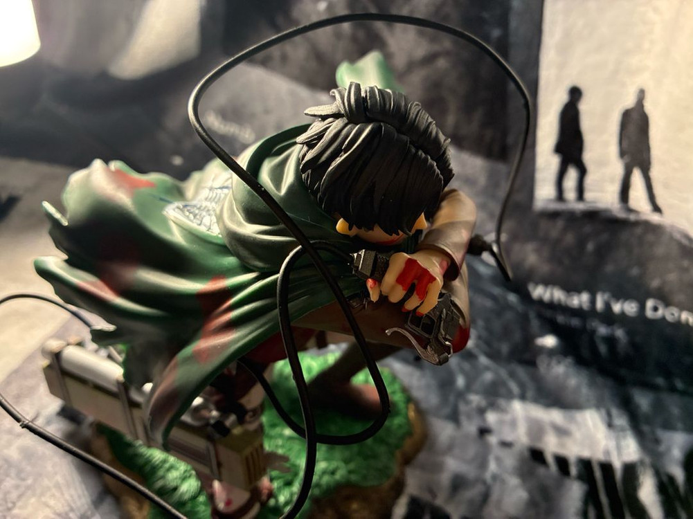 리바이 피규어+ 캔버스 포스터 진격의거인 (상태좋음 무료배송)--6