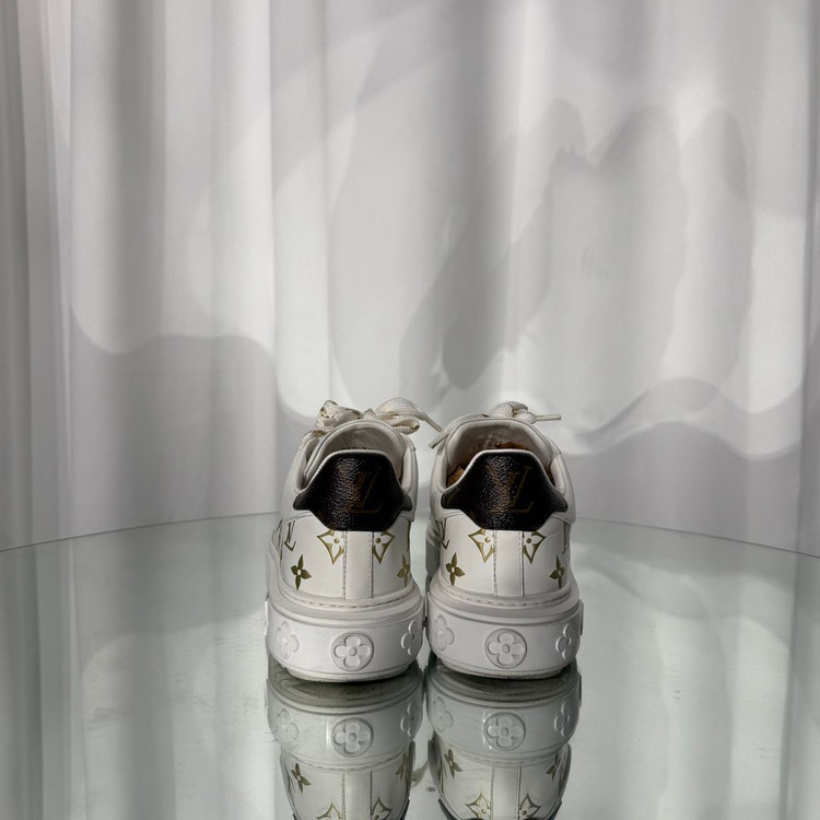 [정품] 루이비통 타임아웃 골드 스니커즈 38사이즈--3