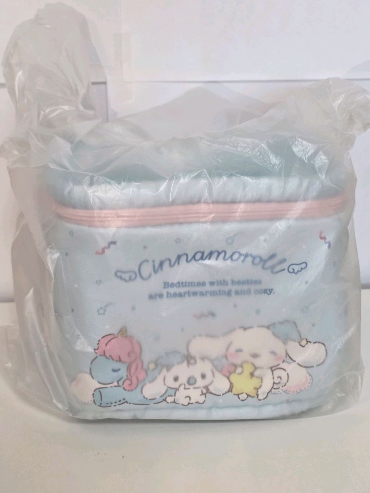 [산리오] 시나모롤 네무네무 베니티 파우치 이미지
