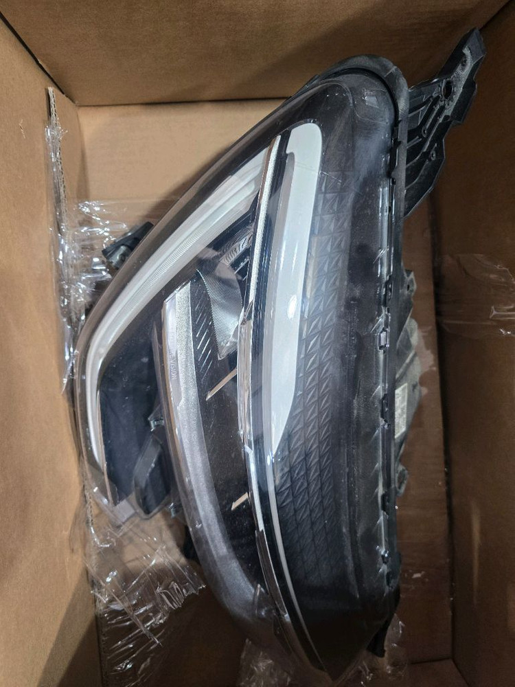 르노XM3 LED 헤드램프 양쪽 B급팝니다(데이라이트 노란빛)--2