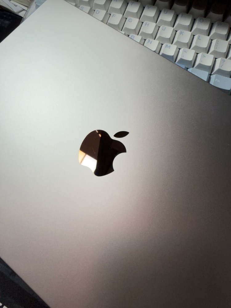 M2 맥북에어 (키스킨 / 저반사필름 부착)--1