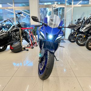 22년식 YZF R7 7,9XXkm 판매합니다:)