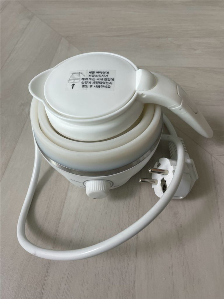 코셀리 크럼플 휴대용 여행 전기포트--1