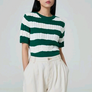 에잇세컨즈 반팔니트티 꽈베기니트