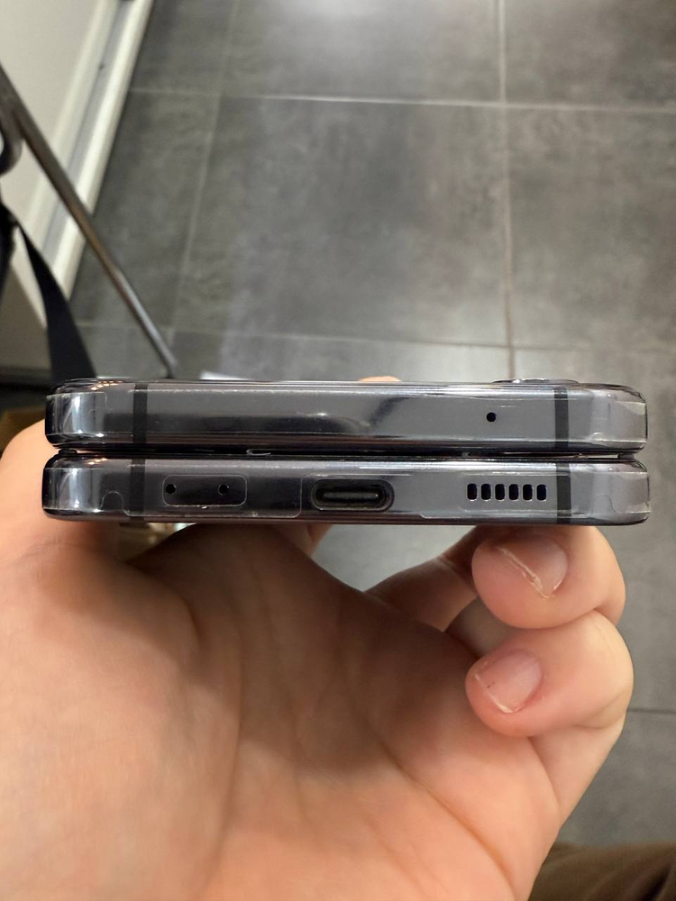 센터올수리)갤럭시Z플립4 그라파이트 256GB--3