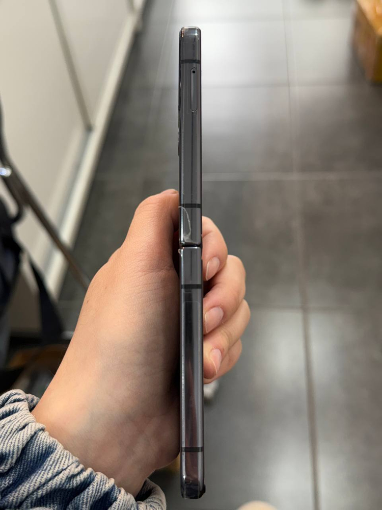 센터올수리)갤럭시Z플립4 그라파이트 256GB--6