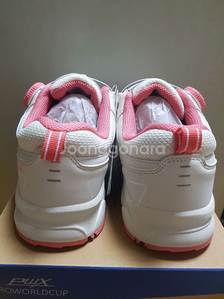 (새상품)방수 다이얼 트레킹화 등산화 프로월드컵 운동화--6