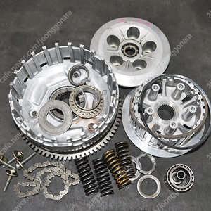 혼다 CBR1000RR 04~07 용 클러치 하우스 판매 합니다 이미지