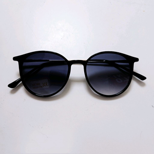 새상품]마감좋고 착용감좋은 남자 여자 철제 선글라스 골프 등산 운전용 차량용 여행 낚시 자전거 캠핑 축구 썬글라스