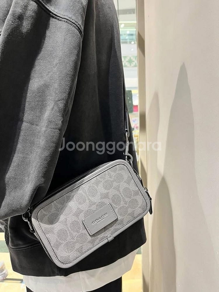 코치 시그니처 캔버스 와이어트 크로스바디CW365[해외]새상품--9