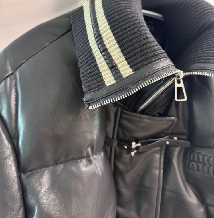 새상품)) 뮤 블랙 레더 숏패딩 (덕다운) 프리사이즈 77까지가능--1