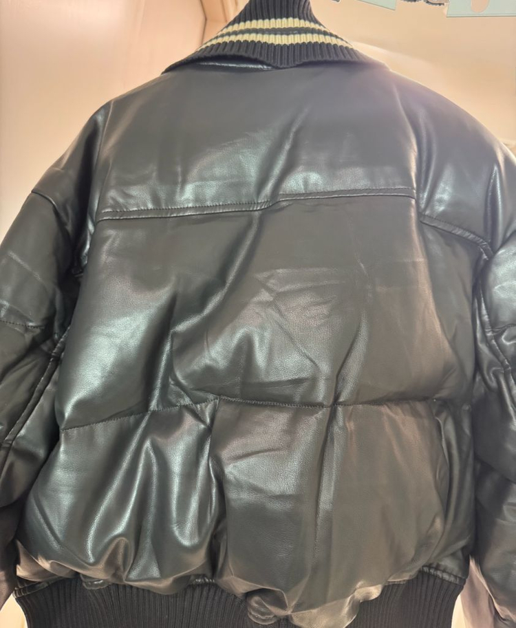 새상품)) 뮤 블랙 레더 숏패딩 (덕다운) 프리사이즈 77까지가능--3