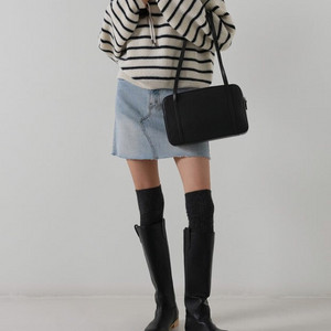 11am스트라이프 후드니트 새상품 판매해요