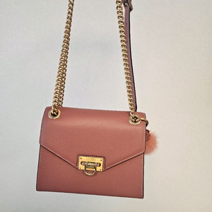 러브캣 가방 택포 5만 하객룩 이미지