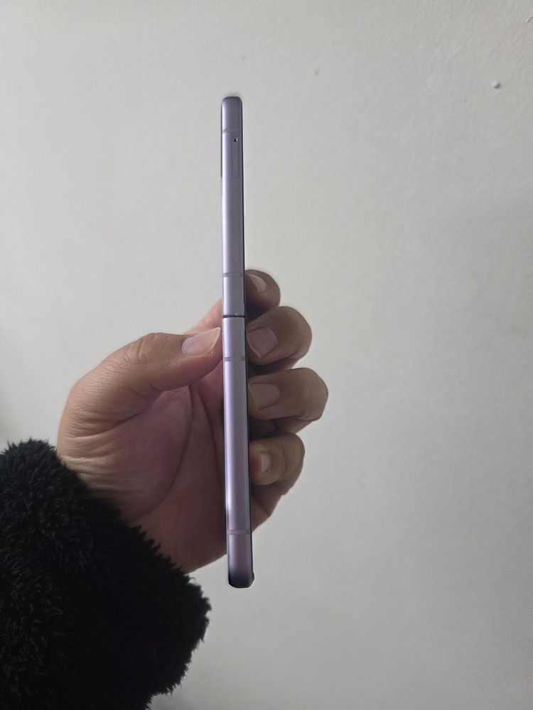 갤럭시 Z플립3 라벤더 256기가 A급 팔아요--3