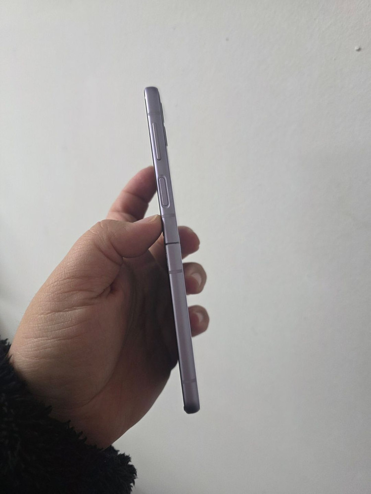 갤럭시 Z플립3 라벤더 256기가 A급 팔아요--2