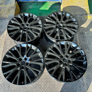 19인치 제네시스 GV80 유광블랙 순정휠 1대분 PCD114.3 8.5J +47 이미지