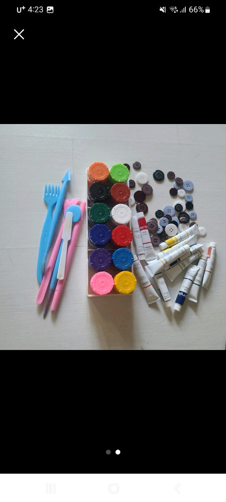 미술도구·아크릴·포스터칼라·단추 나눔--1