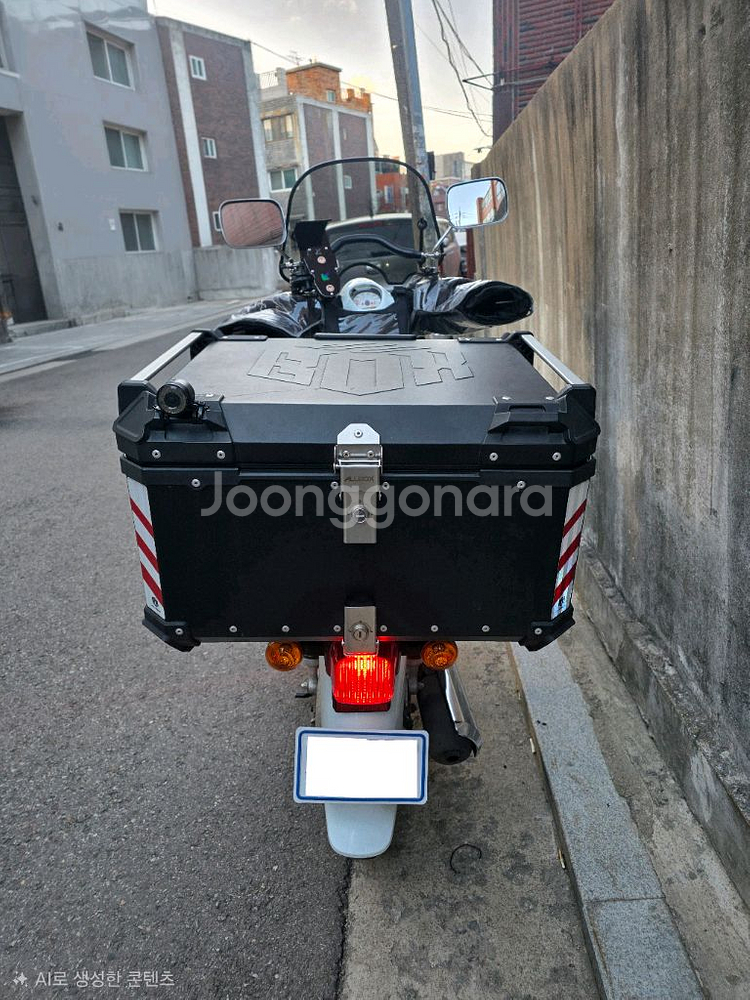 관리잘된 23년식 혼다 슈퍼커브 110 화이트 판매합니다.--3