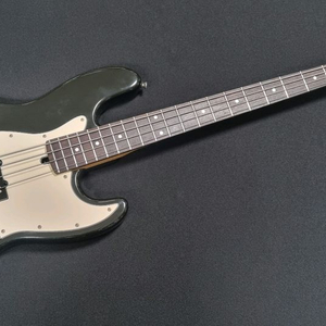 바커스 유니버스 재즈베이스